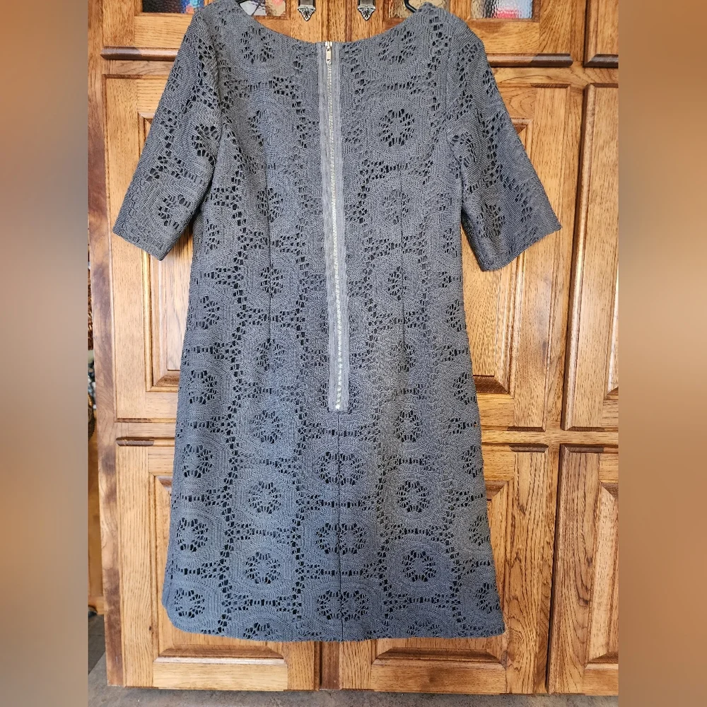 Adrianna Papell Gray Crochet Dress Size 12 - Picture 4 of 8
